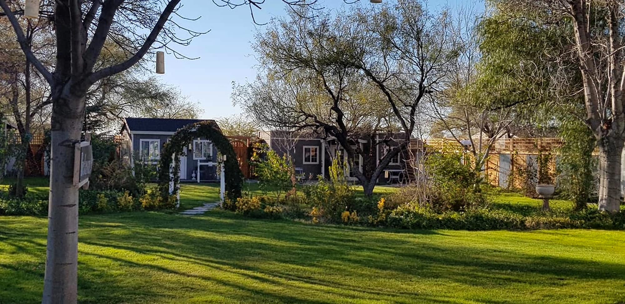 Kallista Park in daylight.